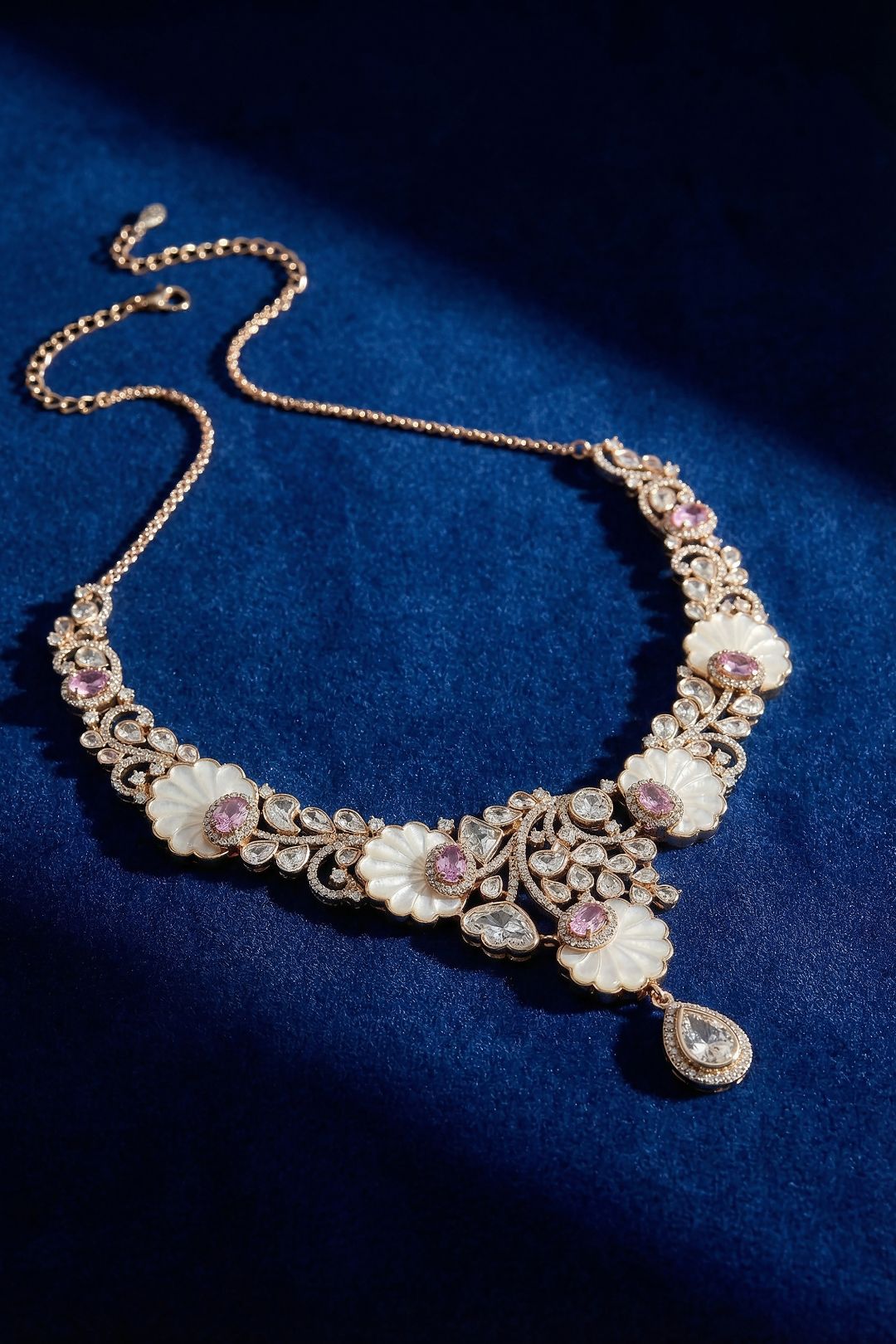 Jewelry Brand Themed Content